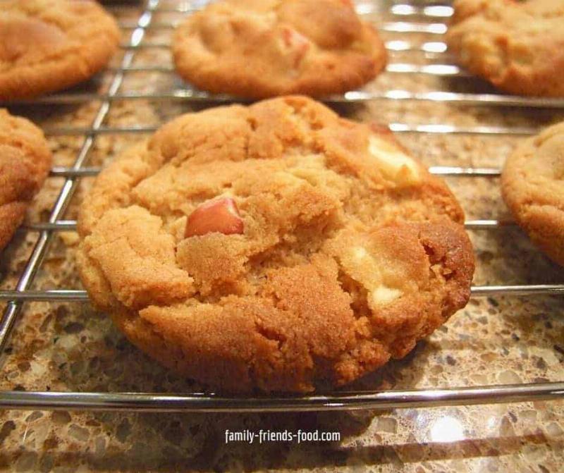 Adding Applesauce to Cookie Dough