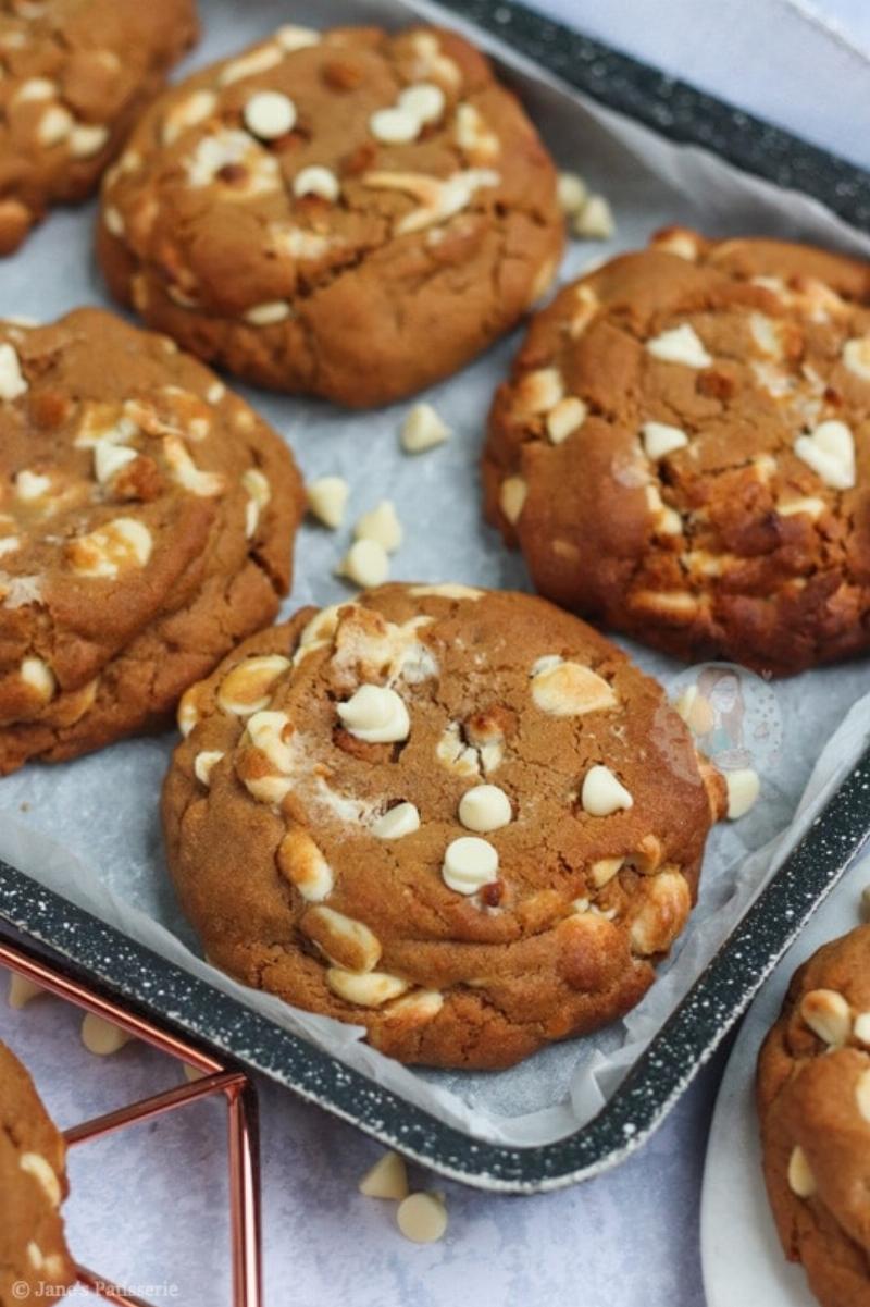 Perfectly Baked Molasses Cookies