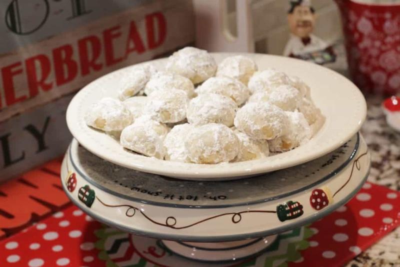 Perfectly Baked Pecan Sandies Cookies Cooling on a Rack