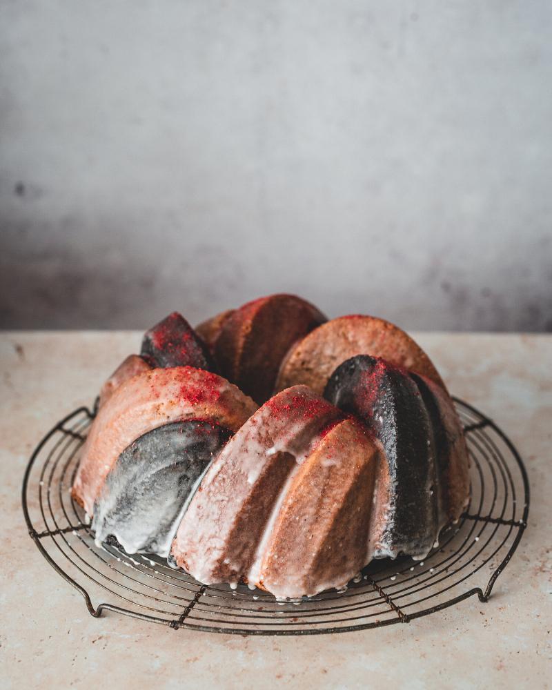 Cooling a Baked Pound Cake