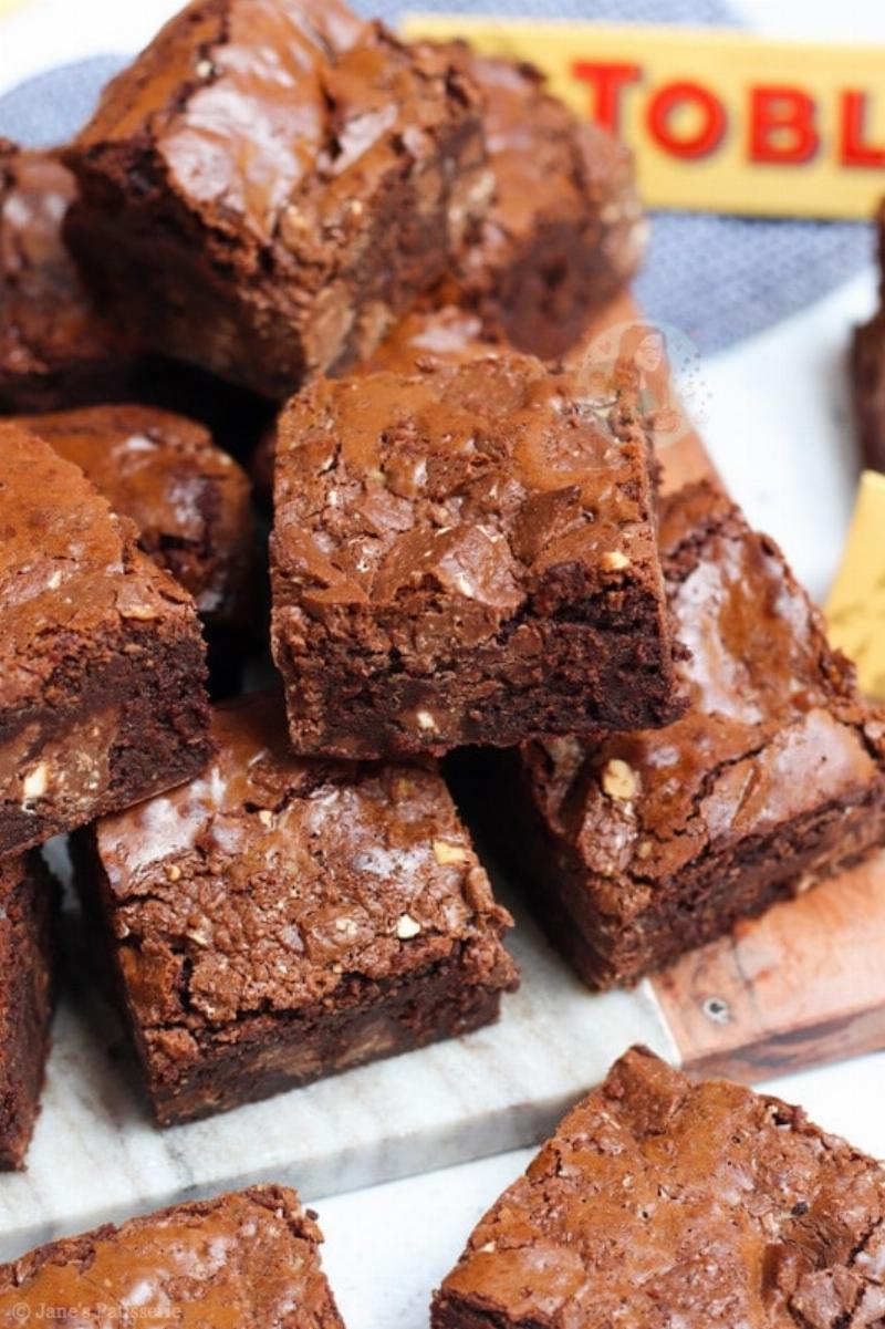 Basic Brownie Mix Cake Transformation