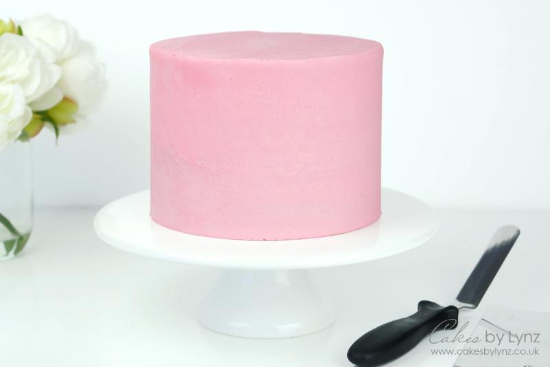 Frosting a Cake with Buttercream