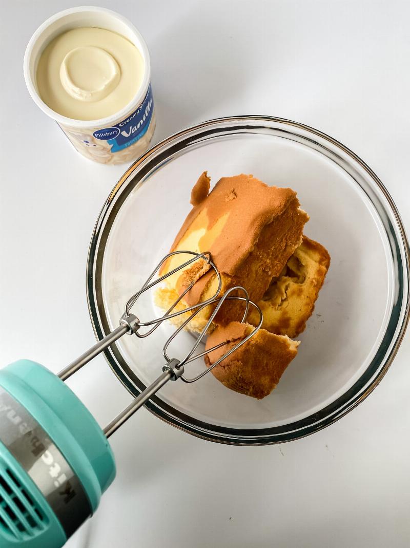 Mixing Cake Crumbs with Frosting for Easy Cake Pops