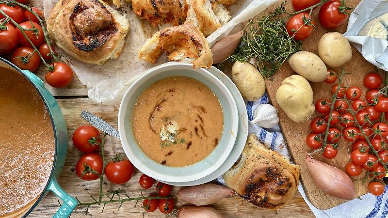 Cheesy Bread with Tomato Soup