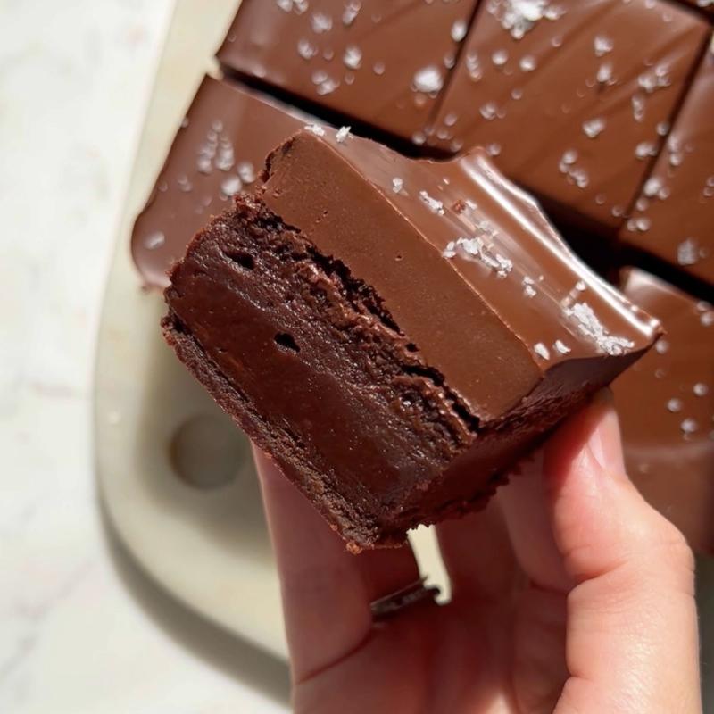 Chocolate Ganache Topped Cupcakes Storage