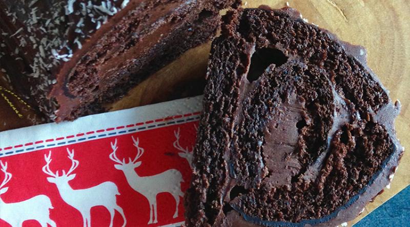 Delicious Chocolate Yule Log Cake for Christmas