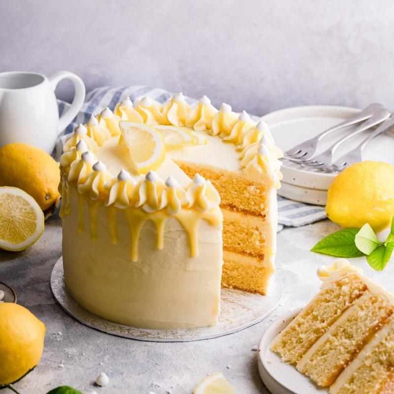 Classic Elderflower Cake Recipe: A moist and fragrant cake dusted with icing sugar.