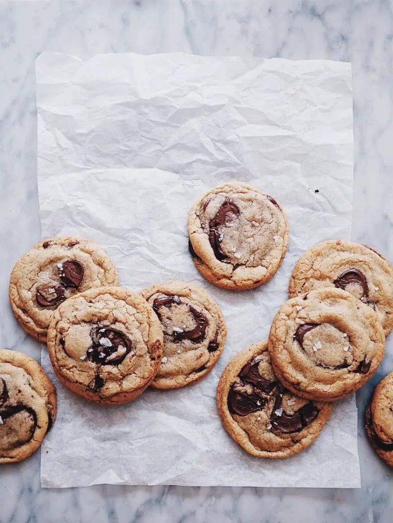 Different techniques for shaping cookie dough