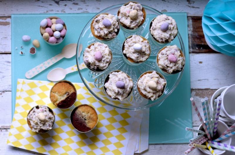 Frosting Easter Cupcakes