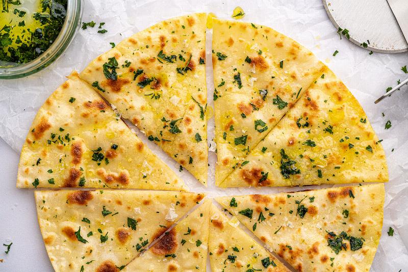 Skillet Method for Easy Garlic Bread