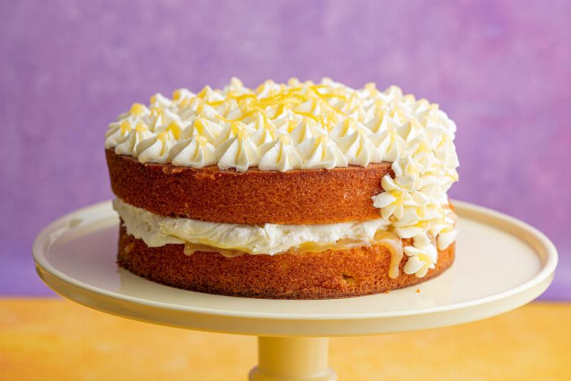 Elderflower and Lemon Cake: A zesty and refreshing cake with a lemon glaze.