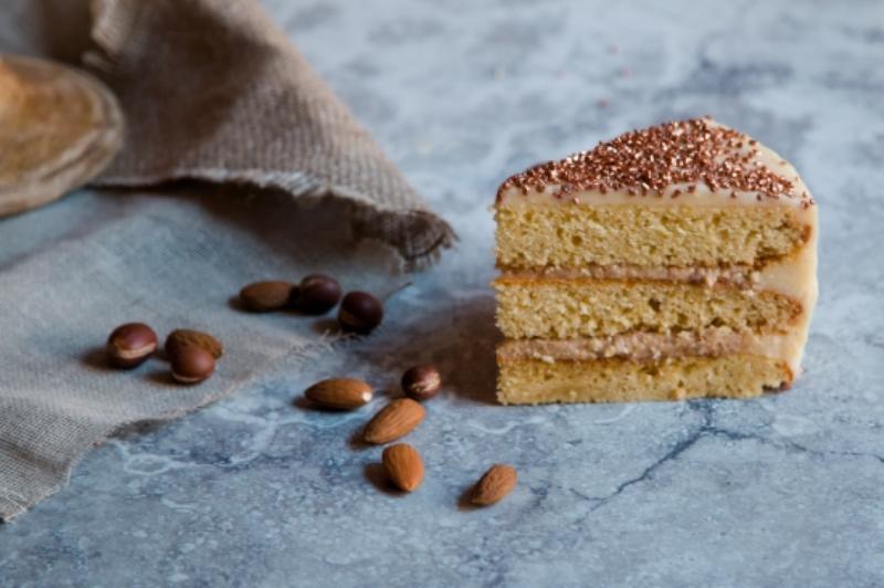 Frosting and Decorating a Layered Birthday Cake