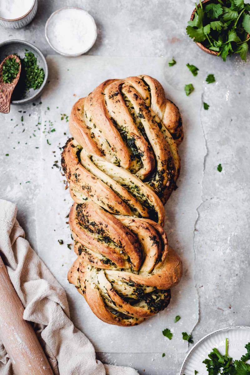 Garlic Herb and Spiced Vegan Pita Bread