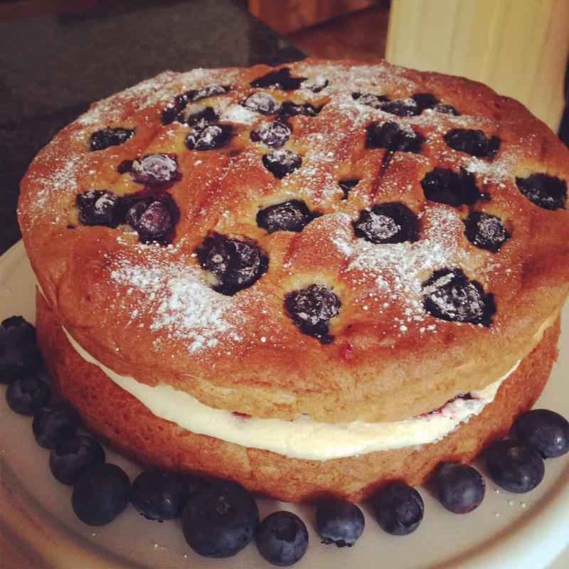 Gluten-Free Vanilla Cake with Berries