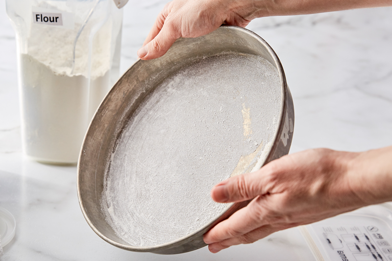 Greasing and Flouring a Cake Pan