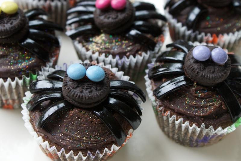 Halloween Cupcake Decorations: Spiders, Ghosts, and Monsters