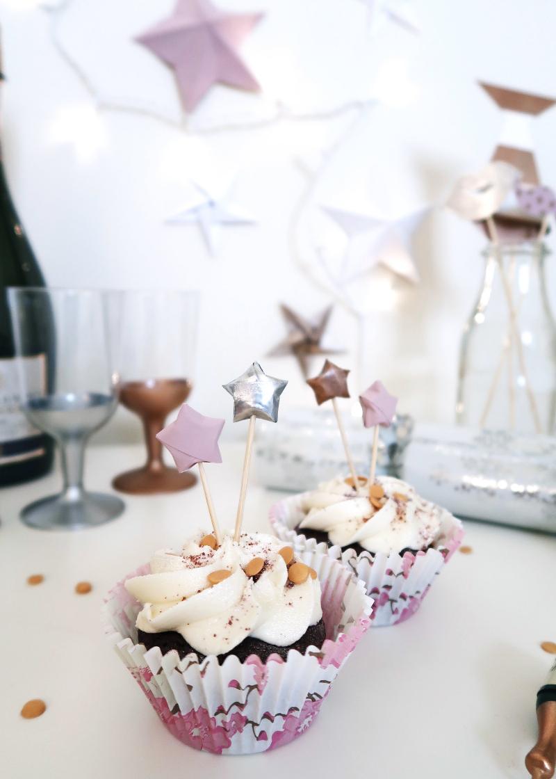 Decorated New Year's Eve Cupcakes