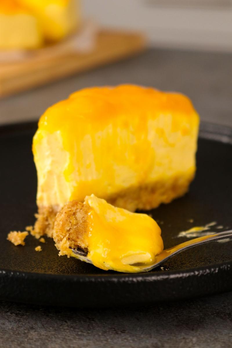 No-Bake Mango Cheesecake