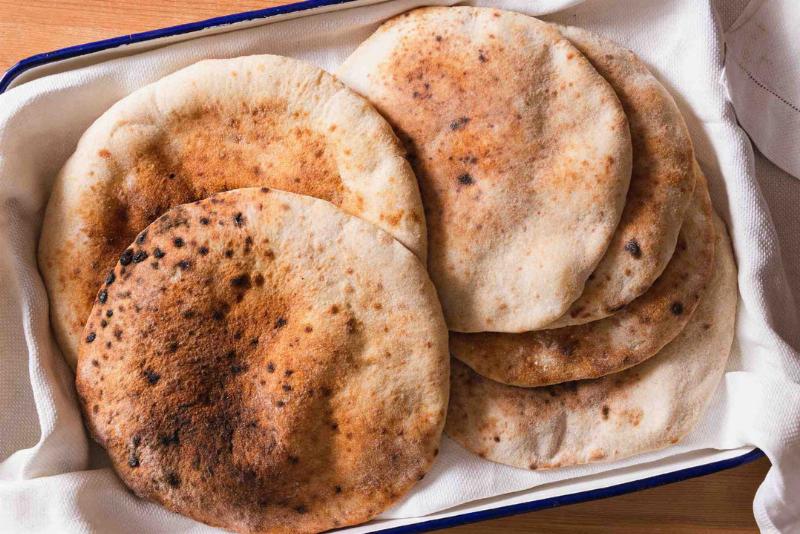 Baking the Pita Bread Pizza