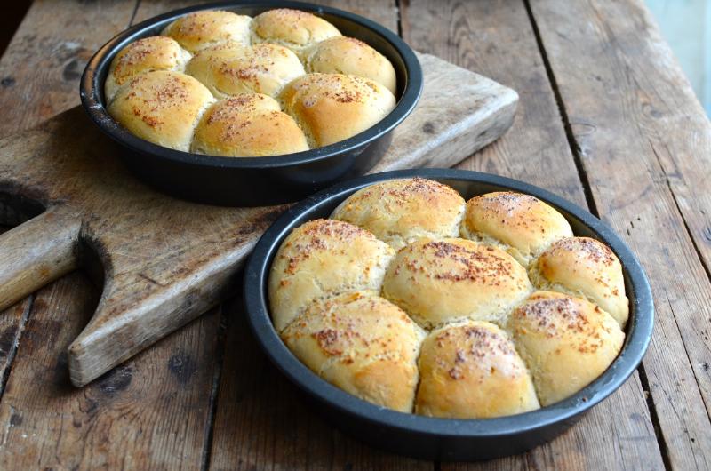 Pull-Apart Pizza Rhodes Rolls Recipe