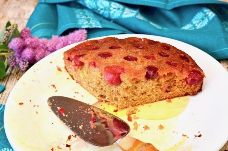 Quince Upside-Down Cake: A Stunning Dessert