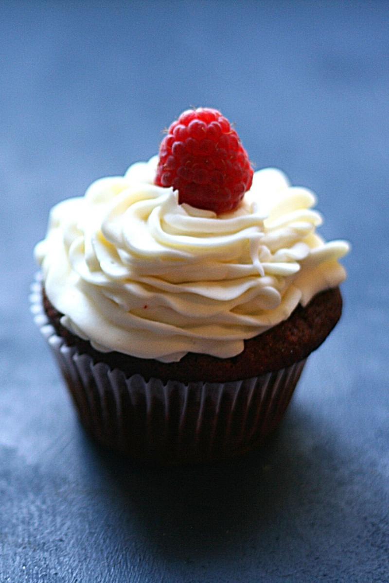 Frosted Red Velvet Cupcakes