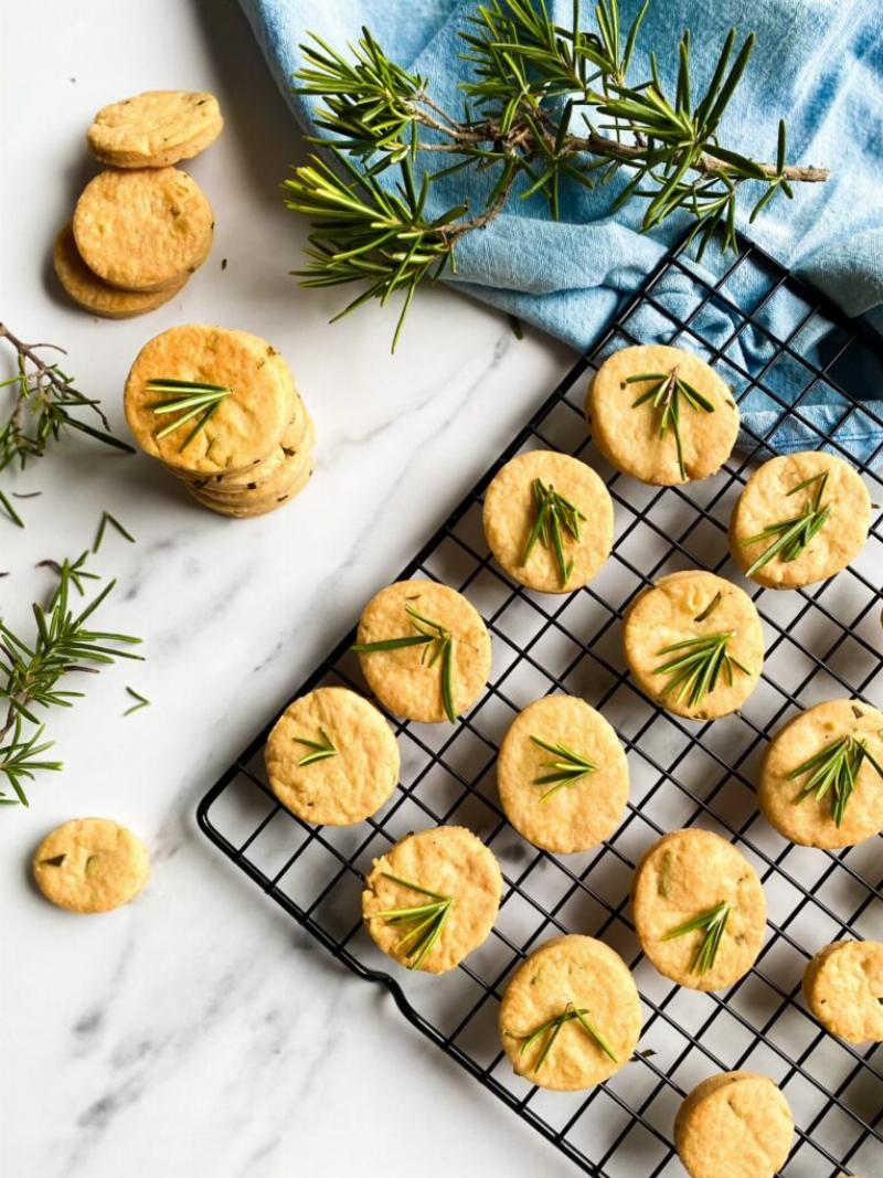 Savory Shortbread with Rosemary and Parmesan Cheese