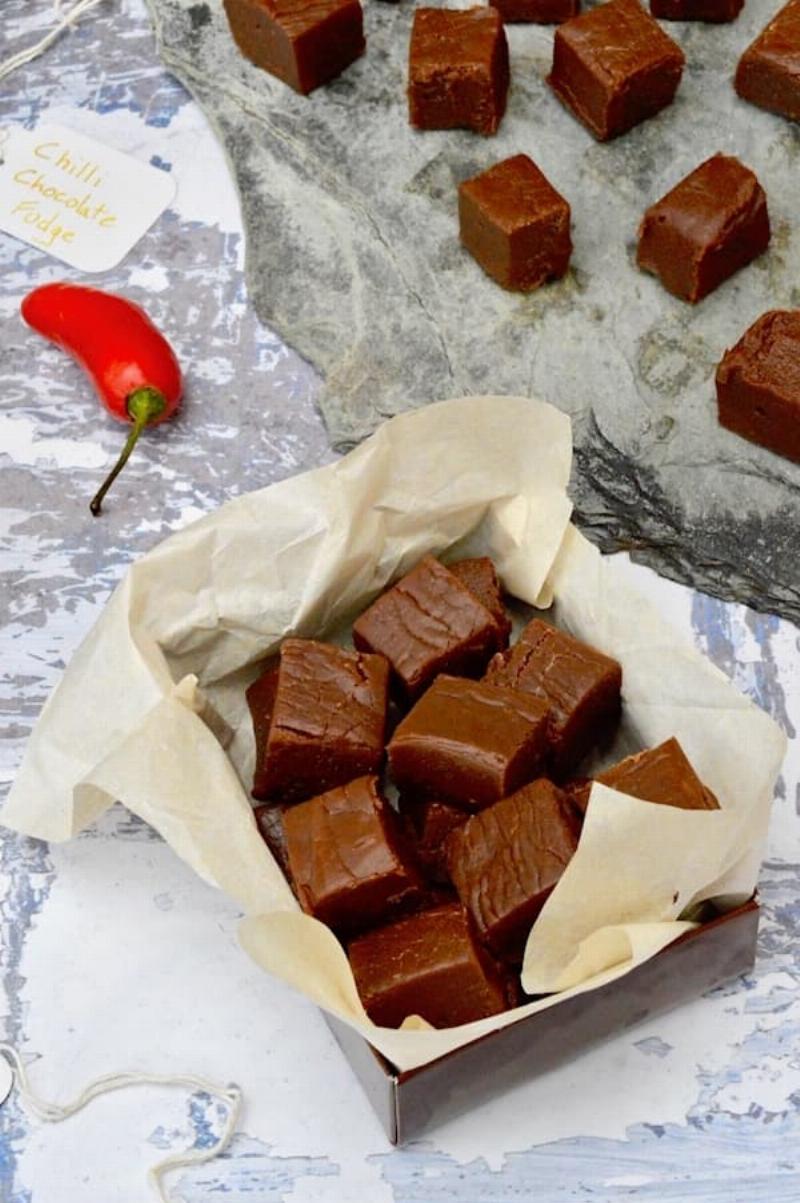 Smooth and Creamy Chocolate Fudge