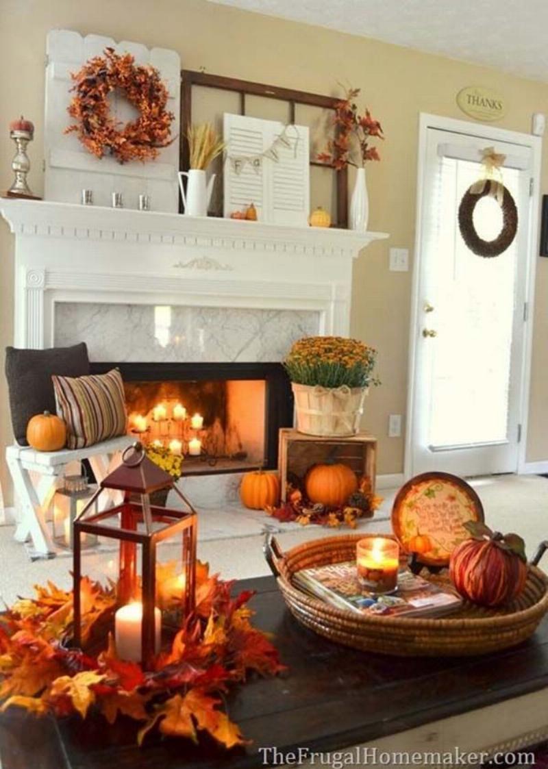 Spice-Infused Autumn Wedding Cookies with Fall Decorations