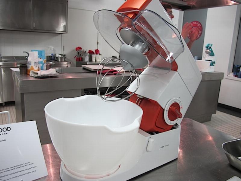 Stand Mixer Mixing Cupcake Batter