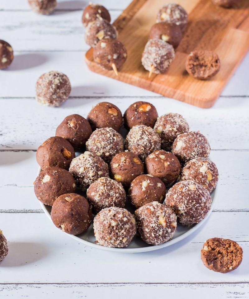 Vegan Coconut Cookie Dough Preparation