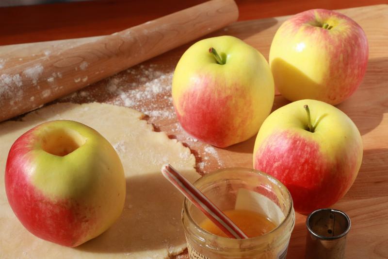 Whisking techniques demonstrated