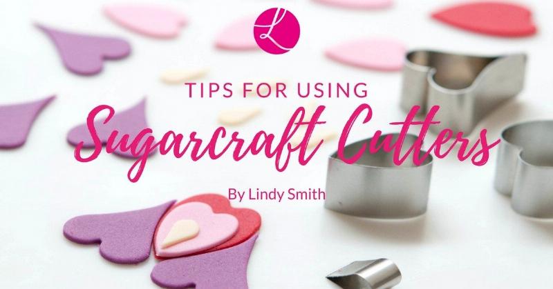 Using the hot knife method for smooth icing