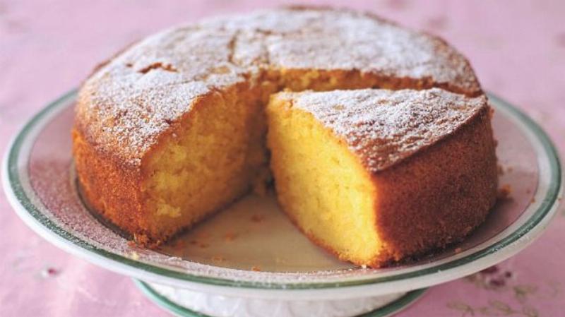 Ingredients for a quick vanilla cake