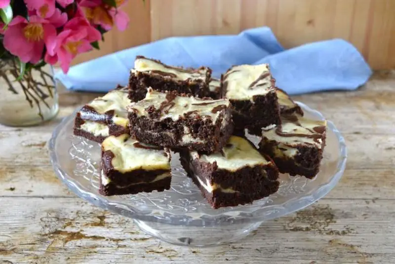 Keto Coffee Cake with Cream Cheese Swirl