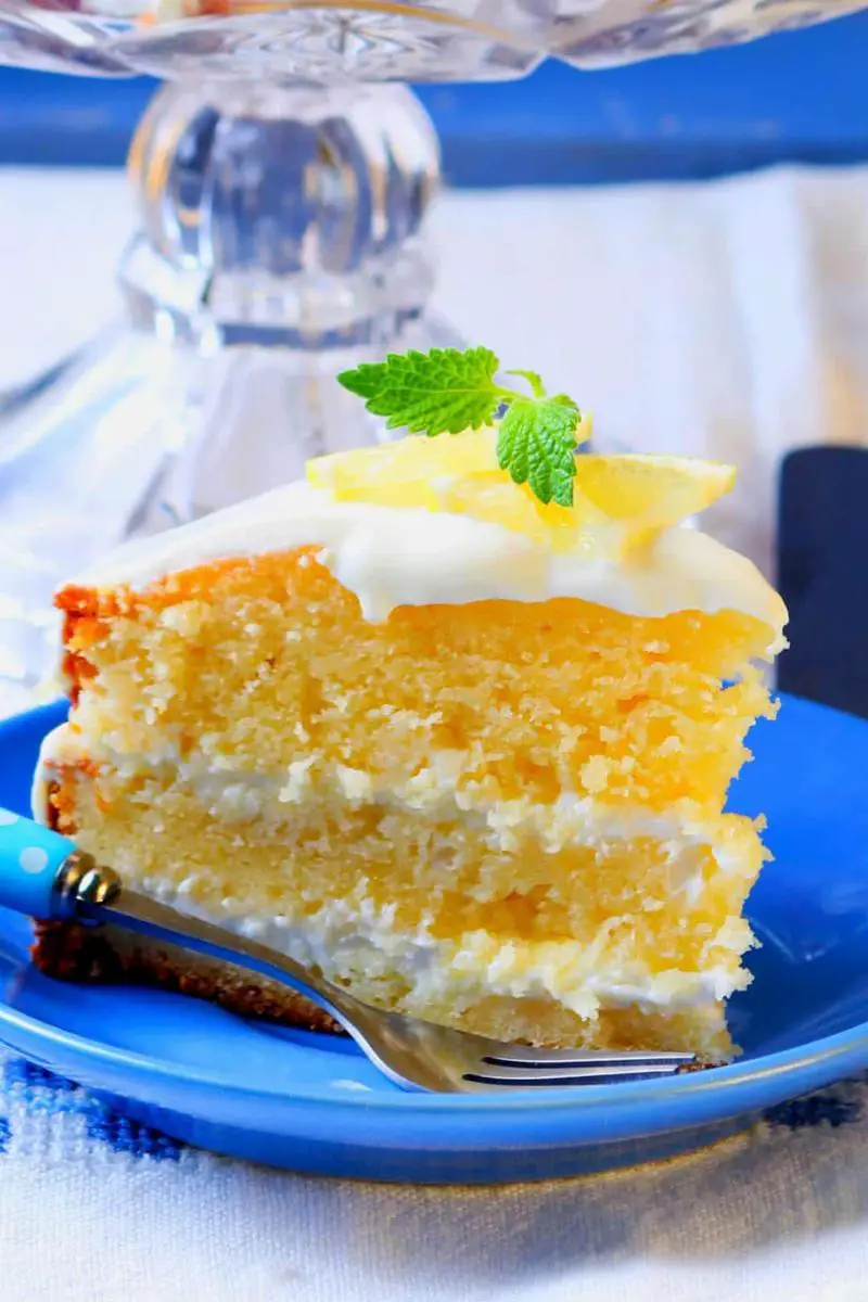 Moist Keto Lemon Cake