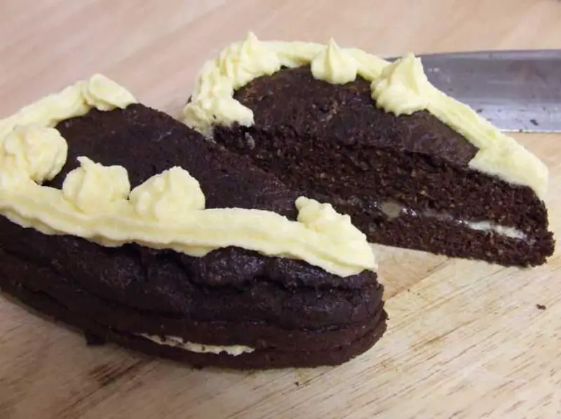 Keto Lemon Cake with Stevia Buttercream