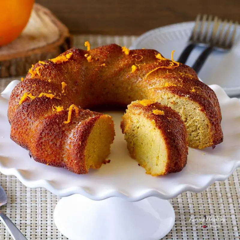 Keto Lemon Poppy Seed Cake with Caramel Glaze: A refreshing and zesty keto cake.