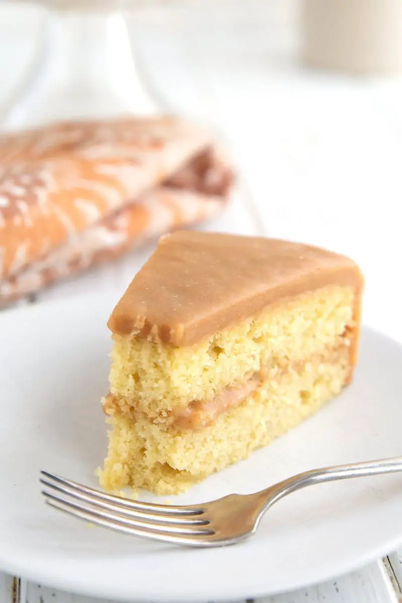 Keto Vanilla Cake with Caramel Drizzle: A classic keto dessert.