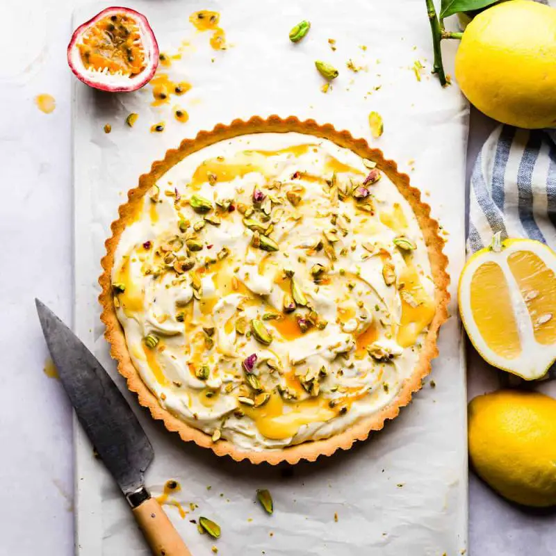 Tangy lemon keto cake with lemon curd frosting